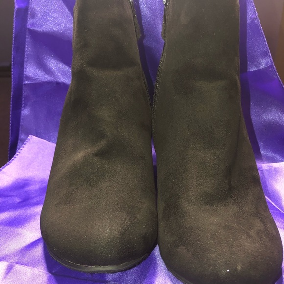 Women shoes - Picture 3 of 3